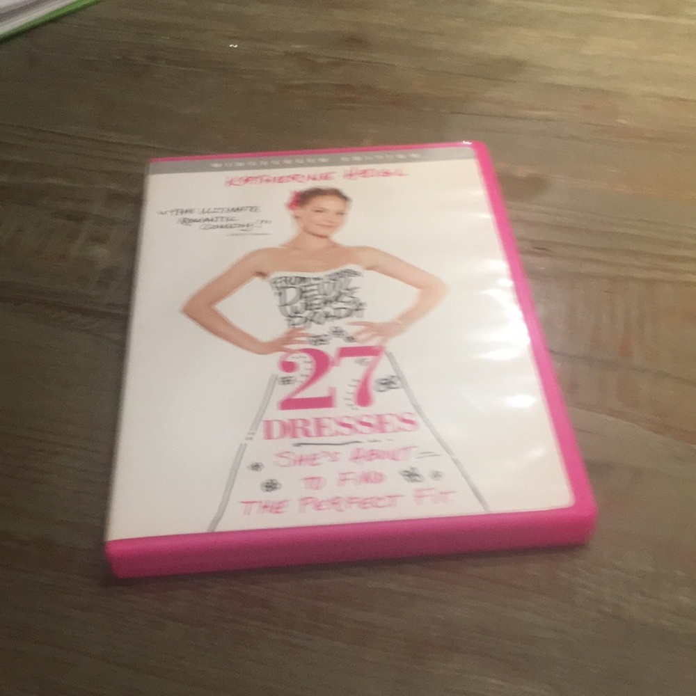 27 dresses - Picture 1 of 2